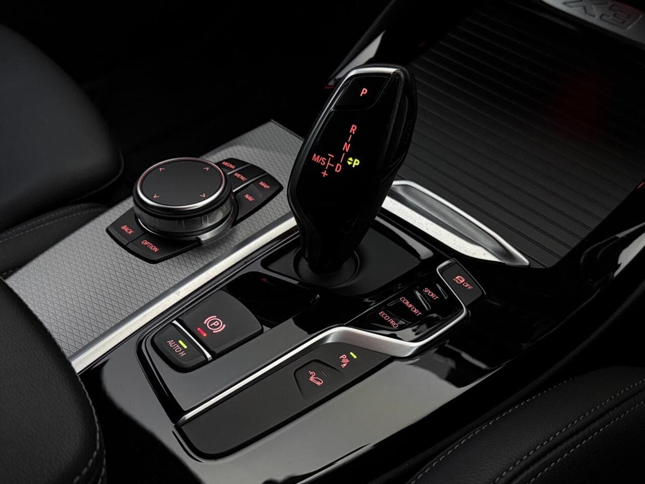 BMW X3 thumbnail Interior Front