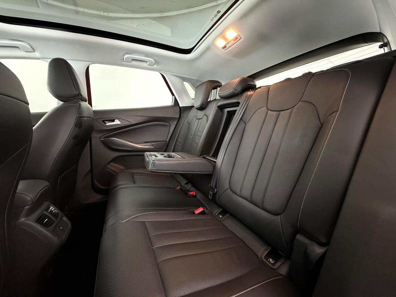 Vauxhall Grandland X thumbnail Seats Rear