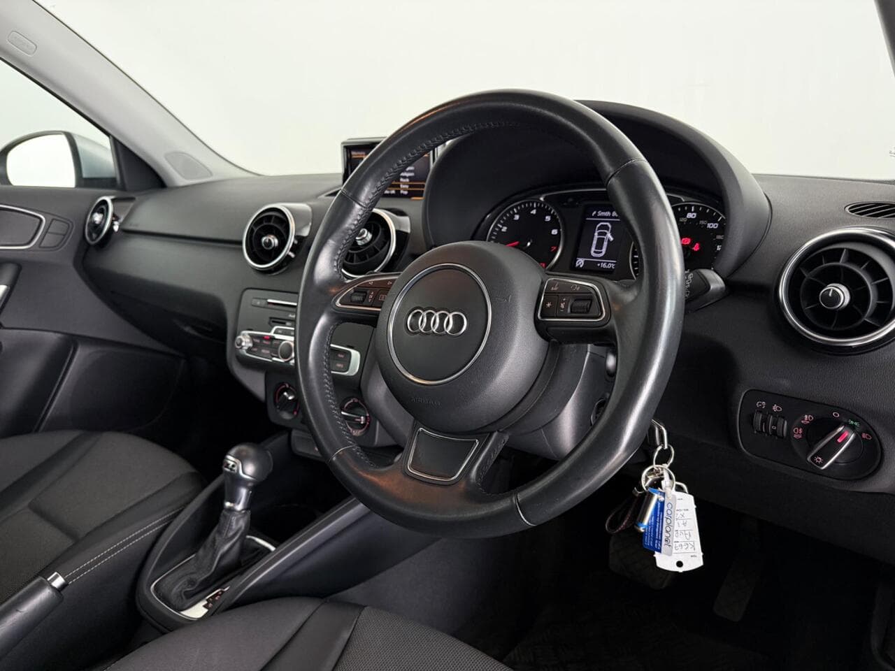 Audi A1 thumbnail Interior Front