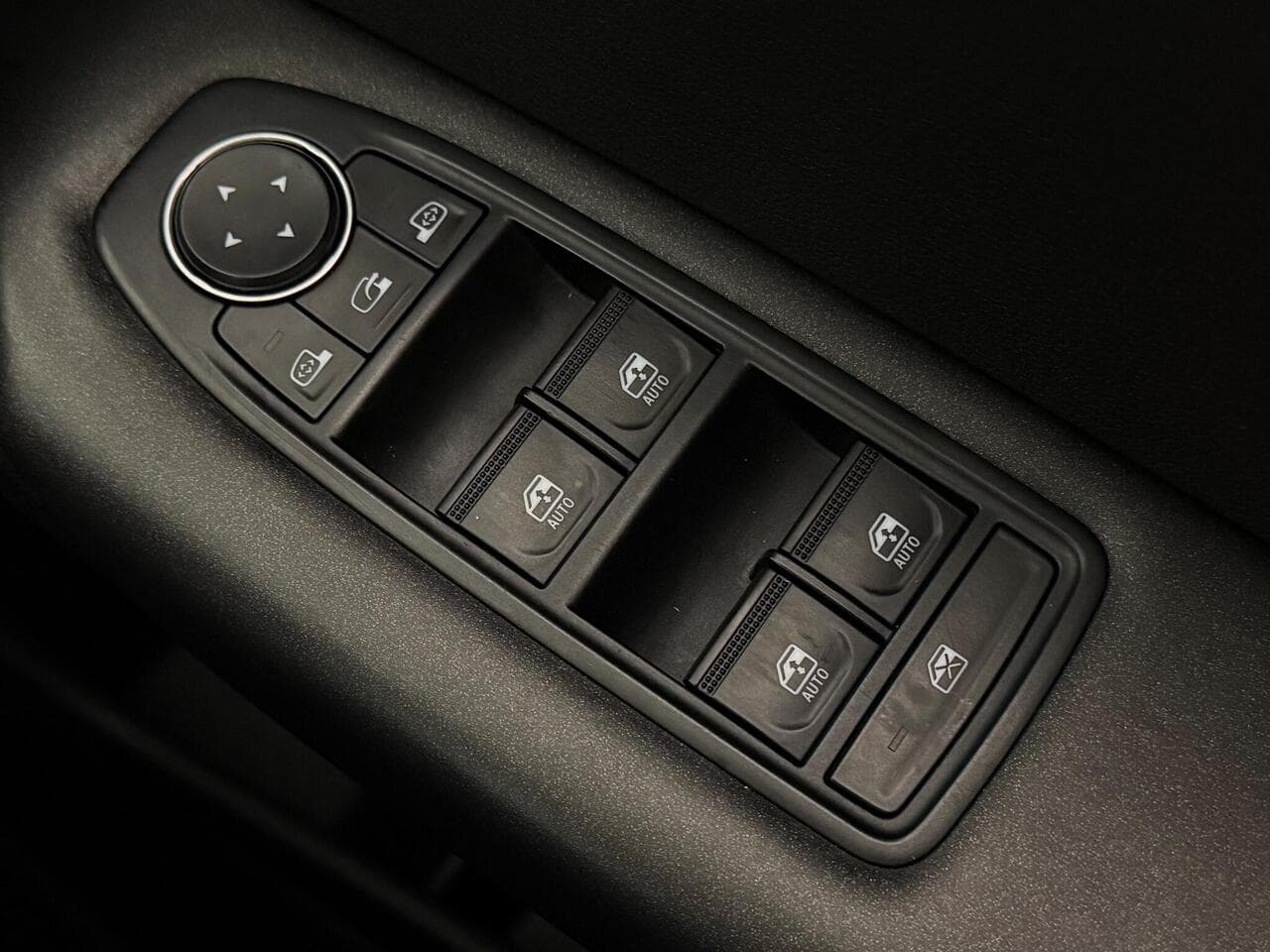 Renault Captur thumbnail Misc Controls