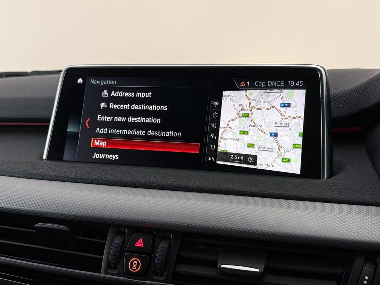 BMW X5 thumbnail Infotainment System