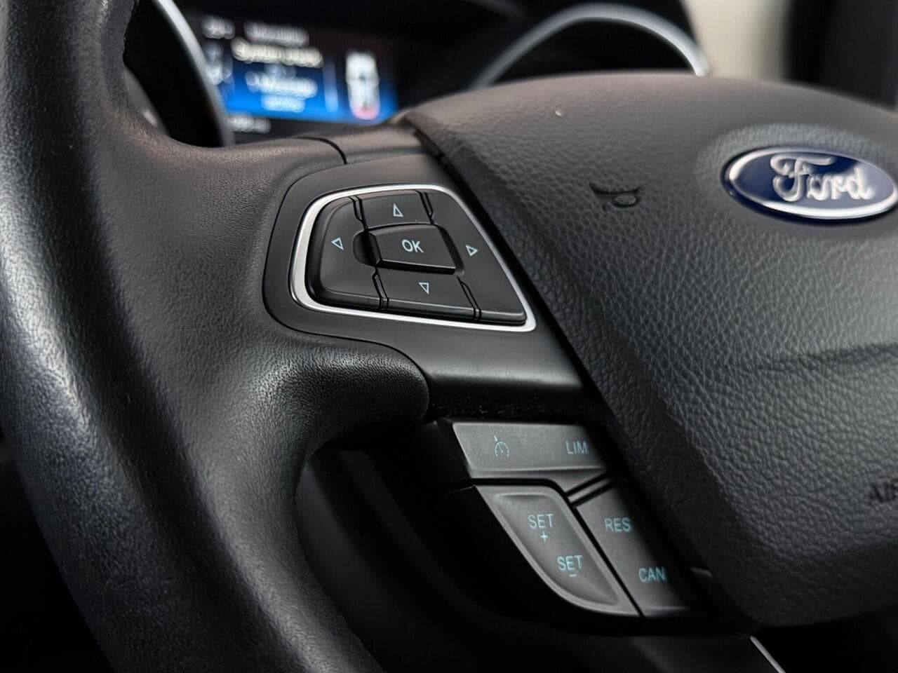 Ford Focus thumbnail Misc Controls