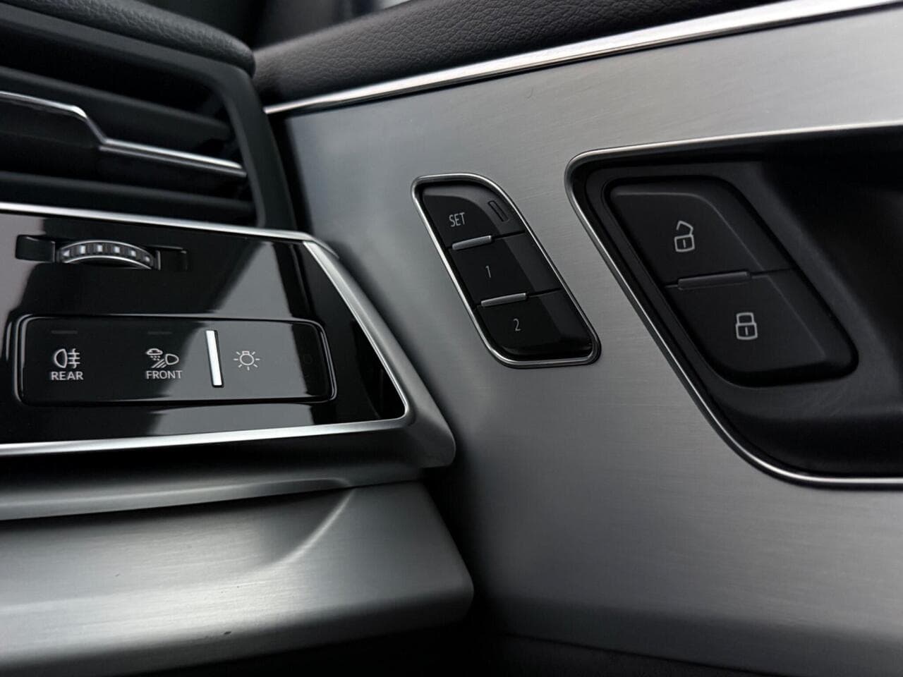 Audi Q8 thumbnail Misc Controls
