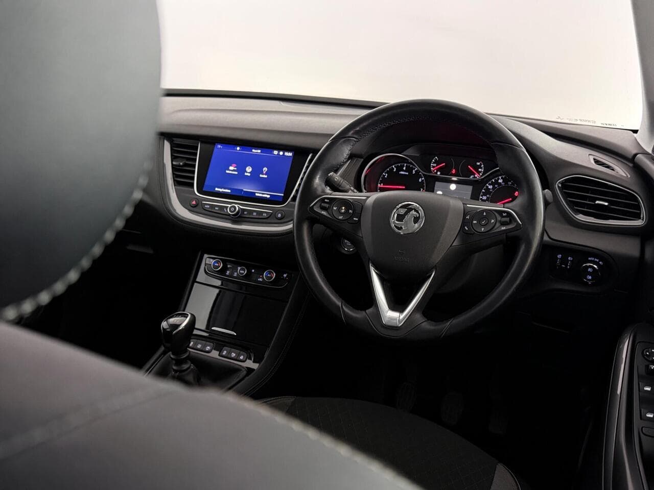 Vauxhall Grandland X thumbnail Interior Front