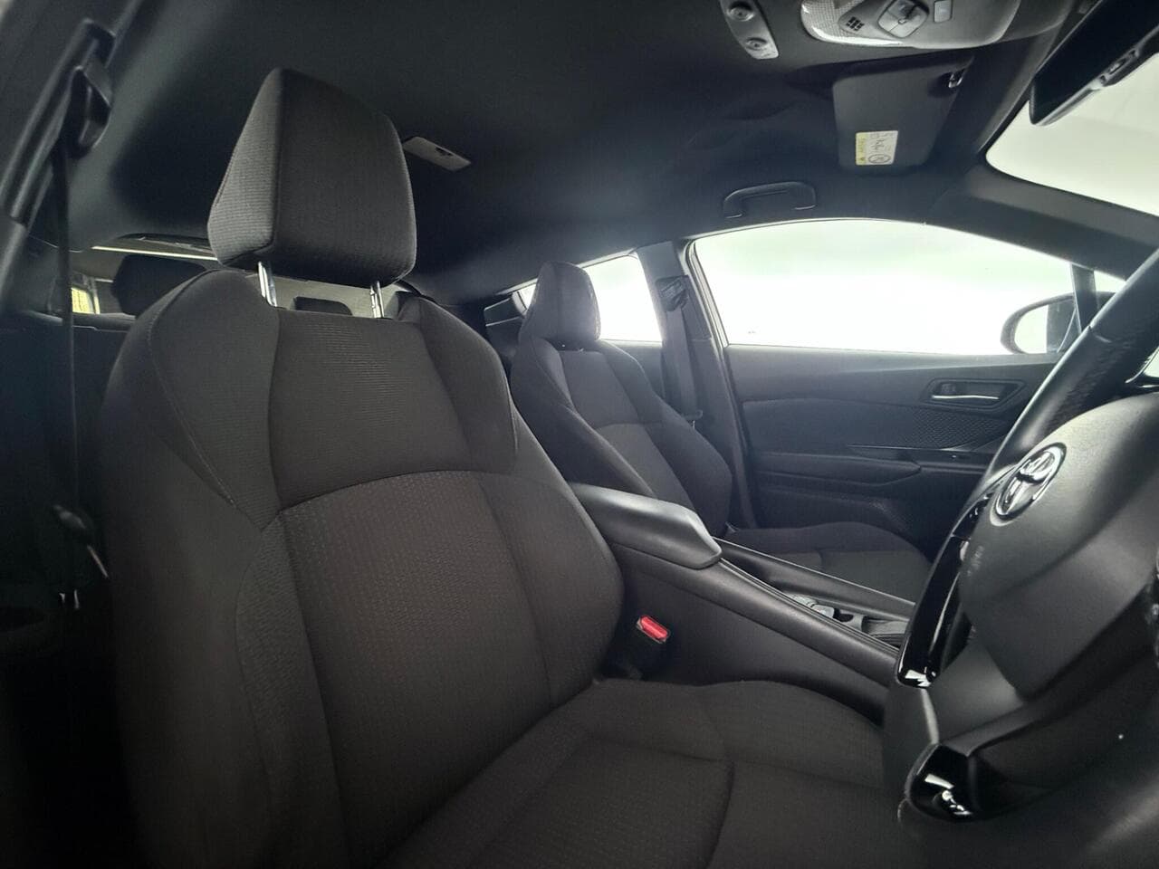 Toyota C-HR thumbnail Seat Driver