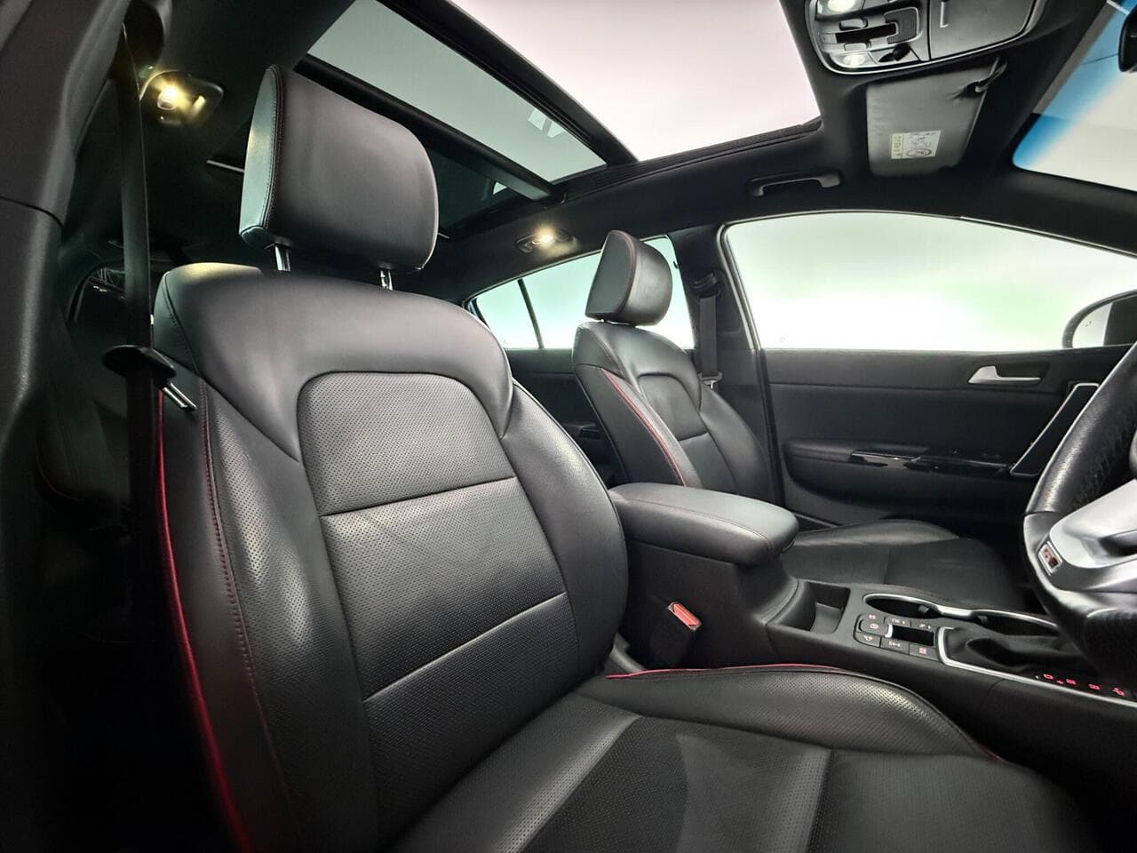 Kia Sportage thumbnail Seat Driver