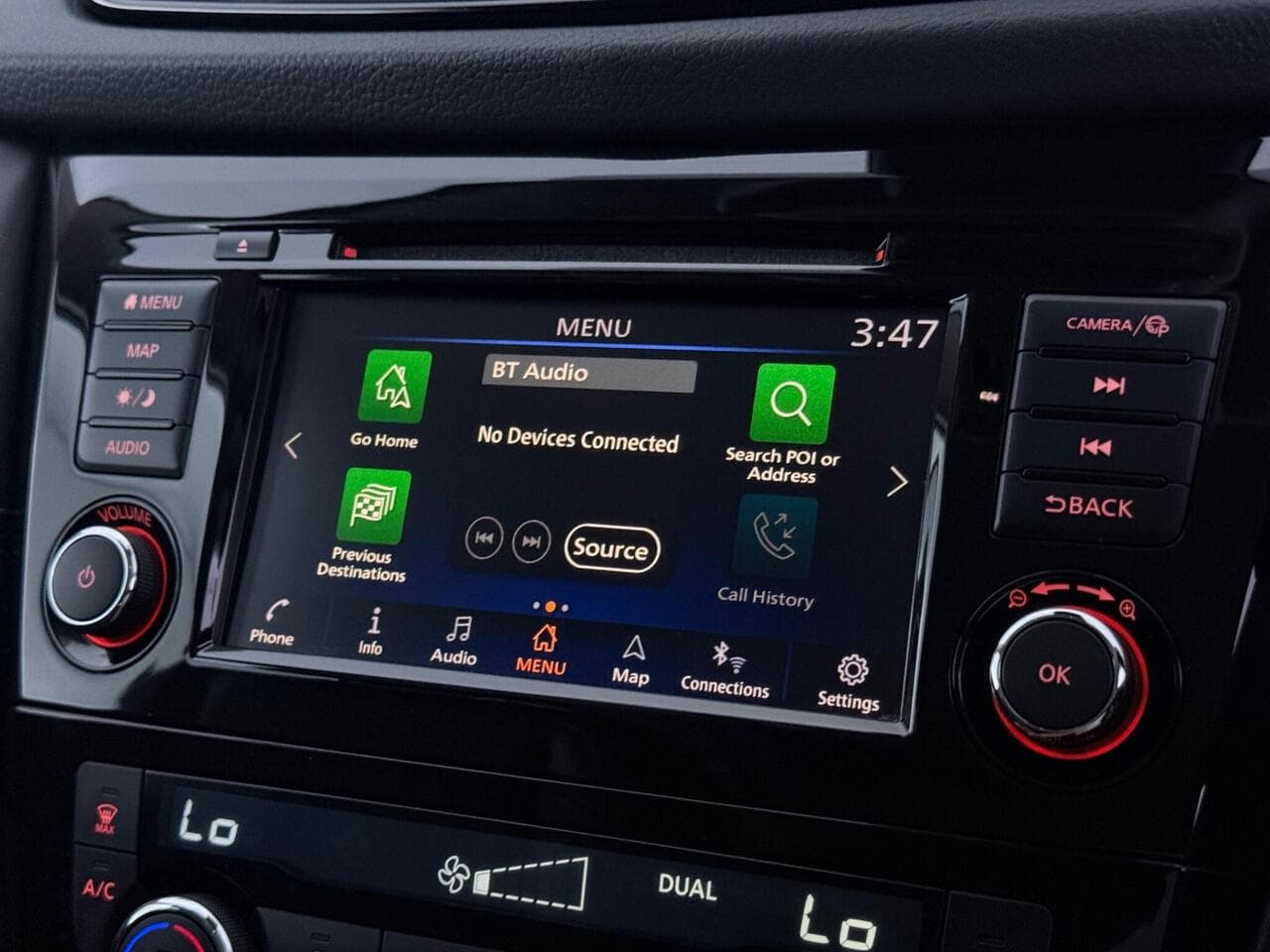 Nissan X-Trail thumbnail Infotainment System