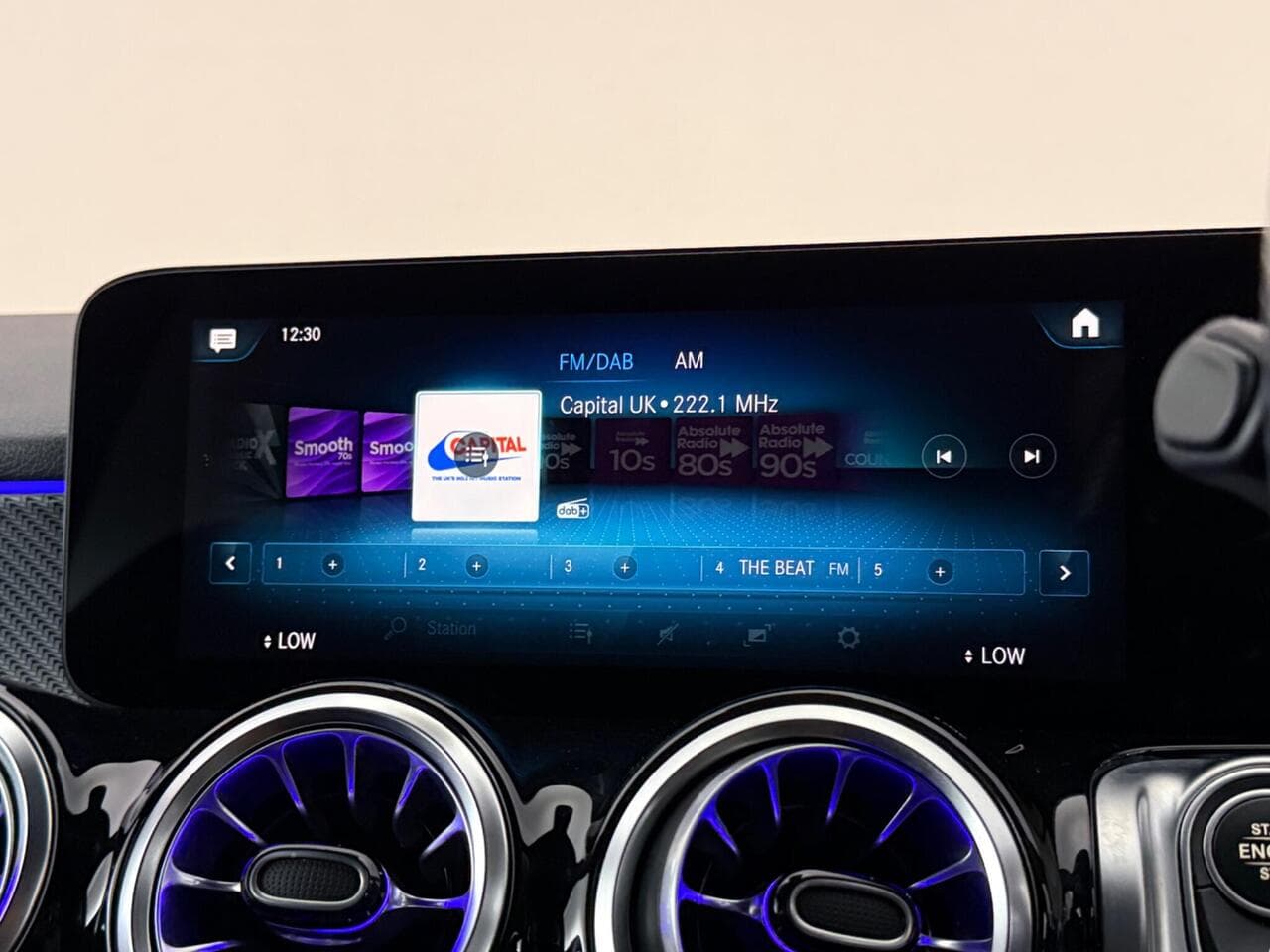 Mercedes-Benz GLB thumbnail Infotainment System