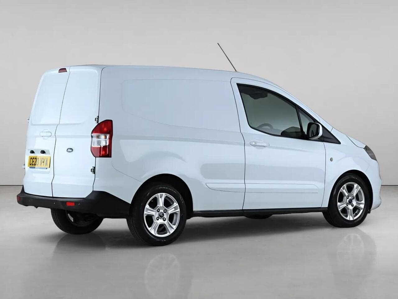 Ford Transit Courier thumbnail Inconclusive