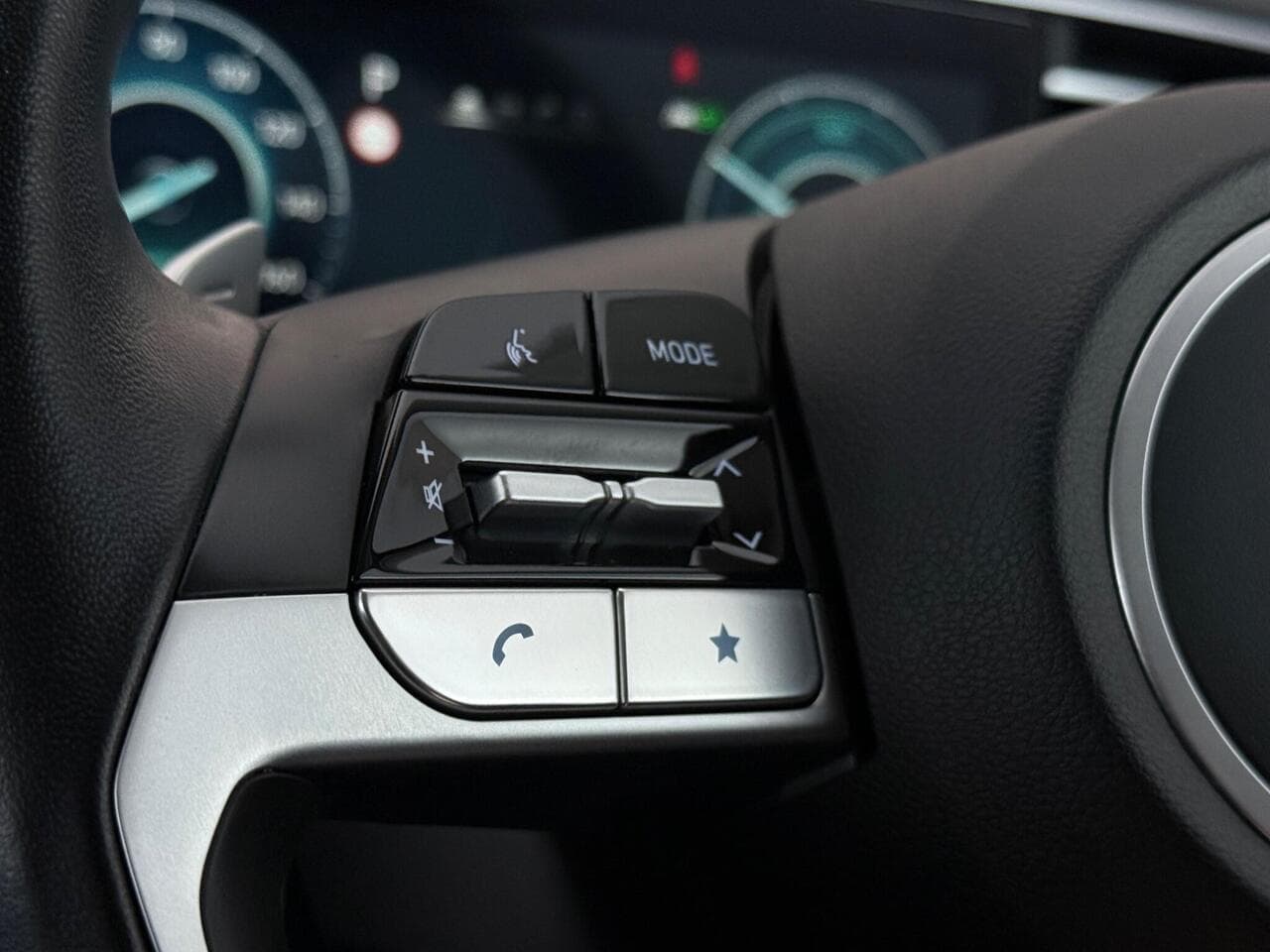 Hyundai TUCSON thumbnail Misc Controls