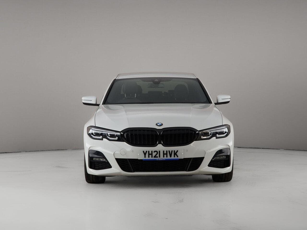 BMW 3 Series thumbnail Front
