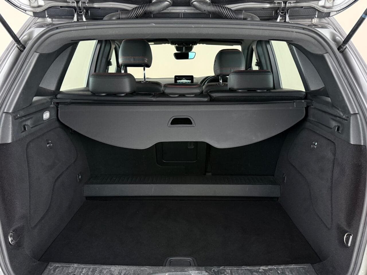 Mercedes-Benz B Class thumbnail Boot