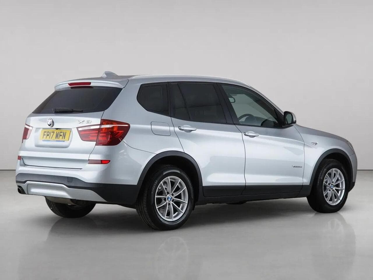 BMW X3 thumbnail Rear Right