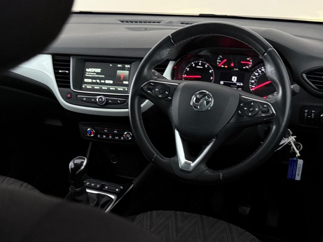 Vauxhall Crossland X thumbnail Steering Wheel