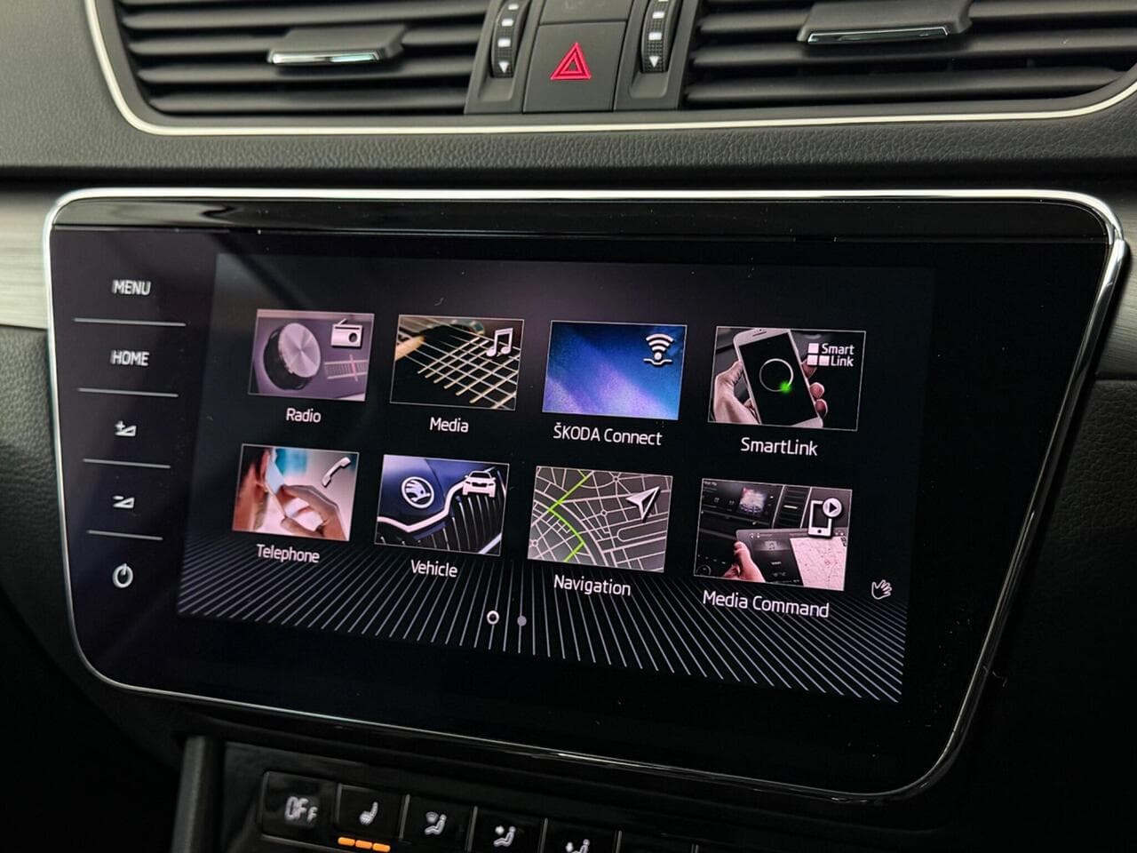 Skoda Superb thumbnail Infotainment System