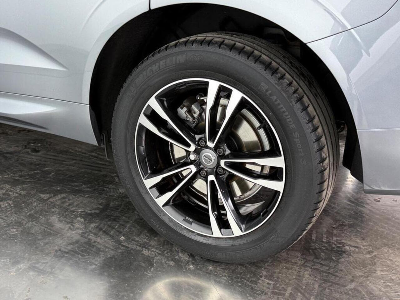 Volvo XC60 thumbnail Wheel