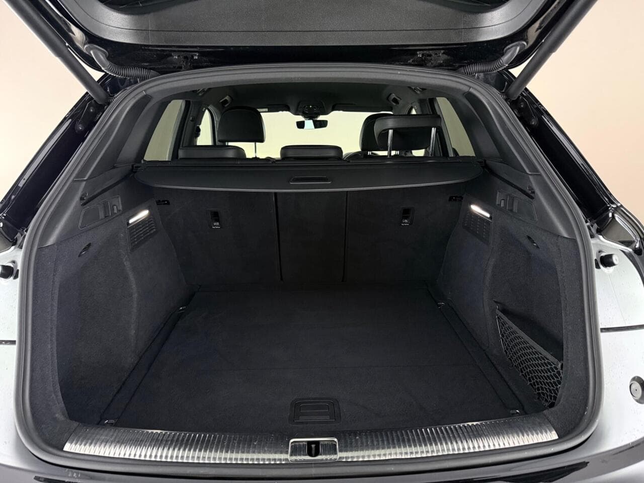 Audi Q5 thumbnail Boot