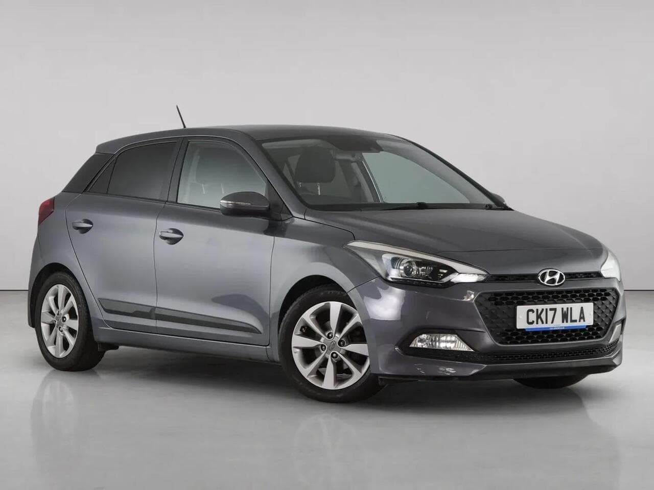 Hyundai i20 - Hyundai i20 1.2 Premium Nav Hatchback 5dr Petrol Manual Euro 6 (84 ps)