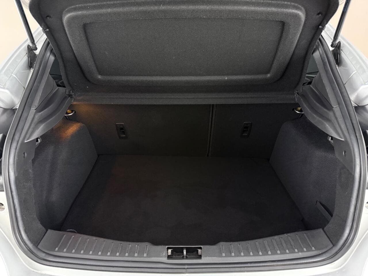 Ford Focus thumbnail Boot