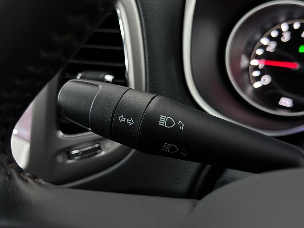 Jeep Compass thumbnail Misc Controls