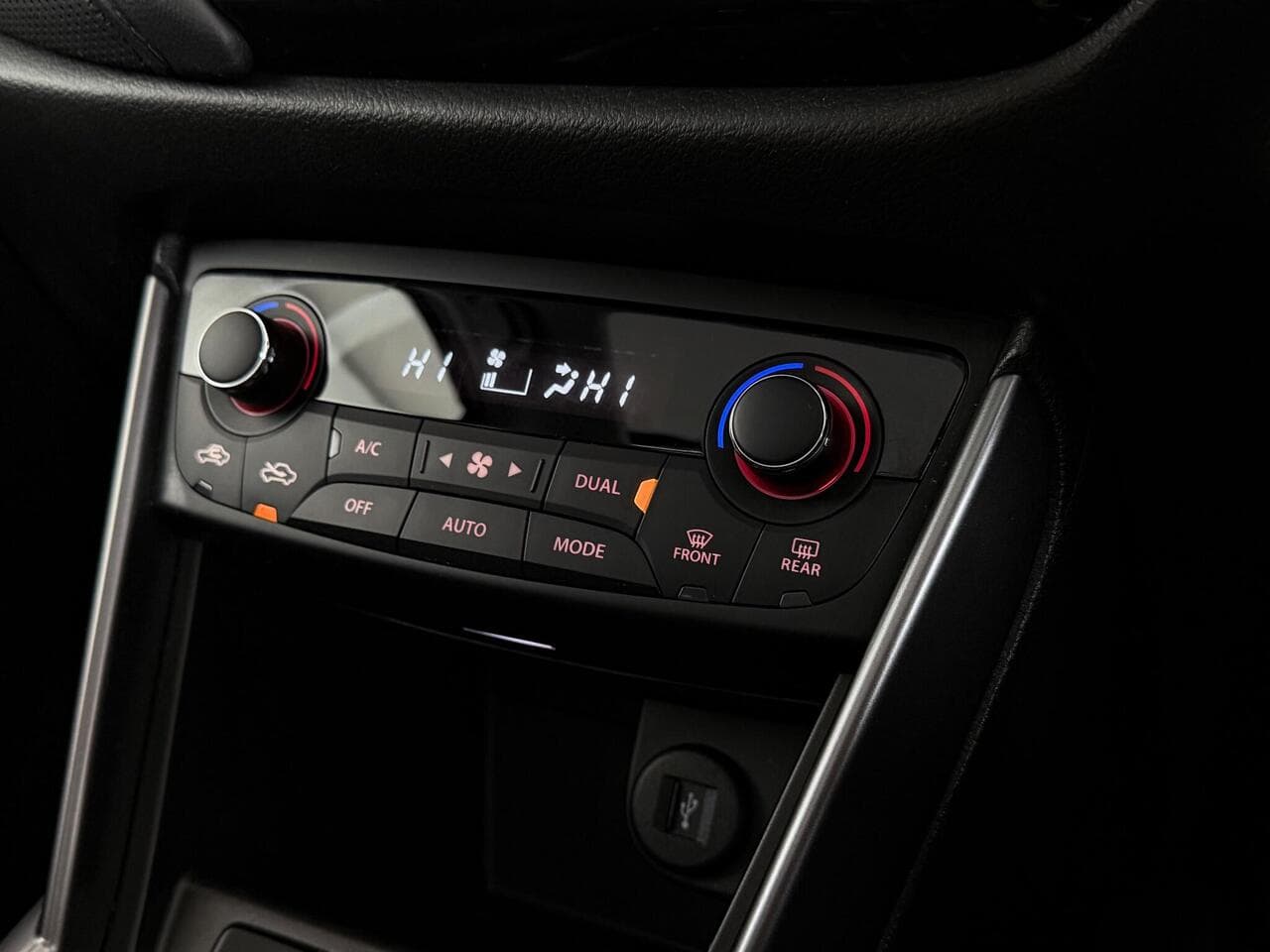 Suzuki S-Cross thumbnail Misc Controls