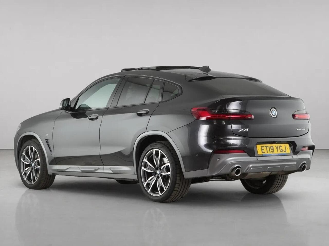 BMW X4 thumbnail Rear Left