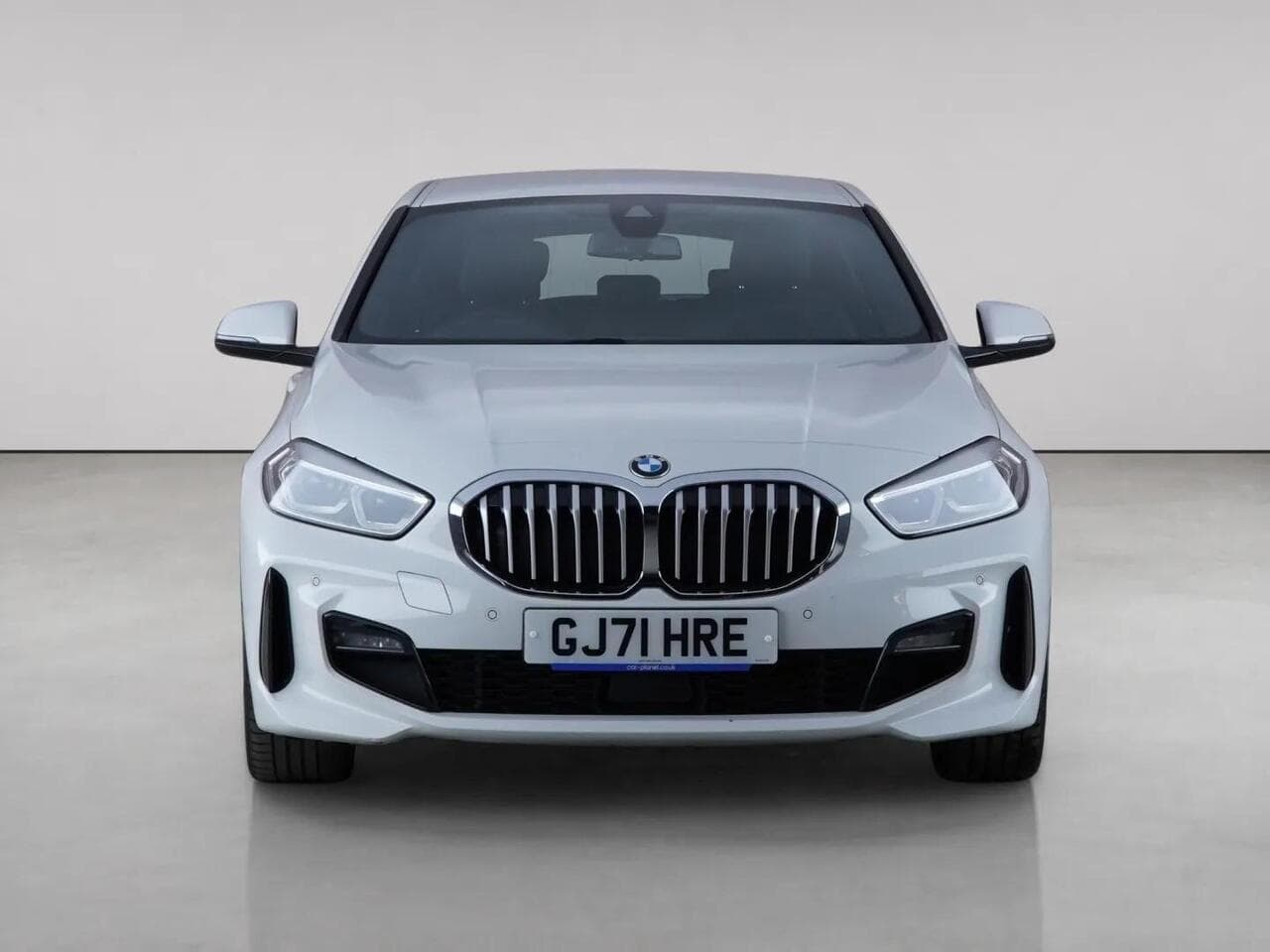BMW 1 Series thumbnail Front