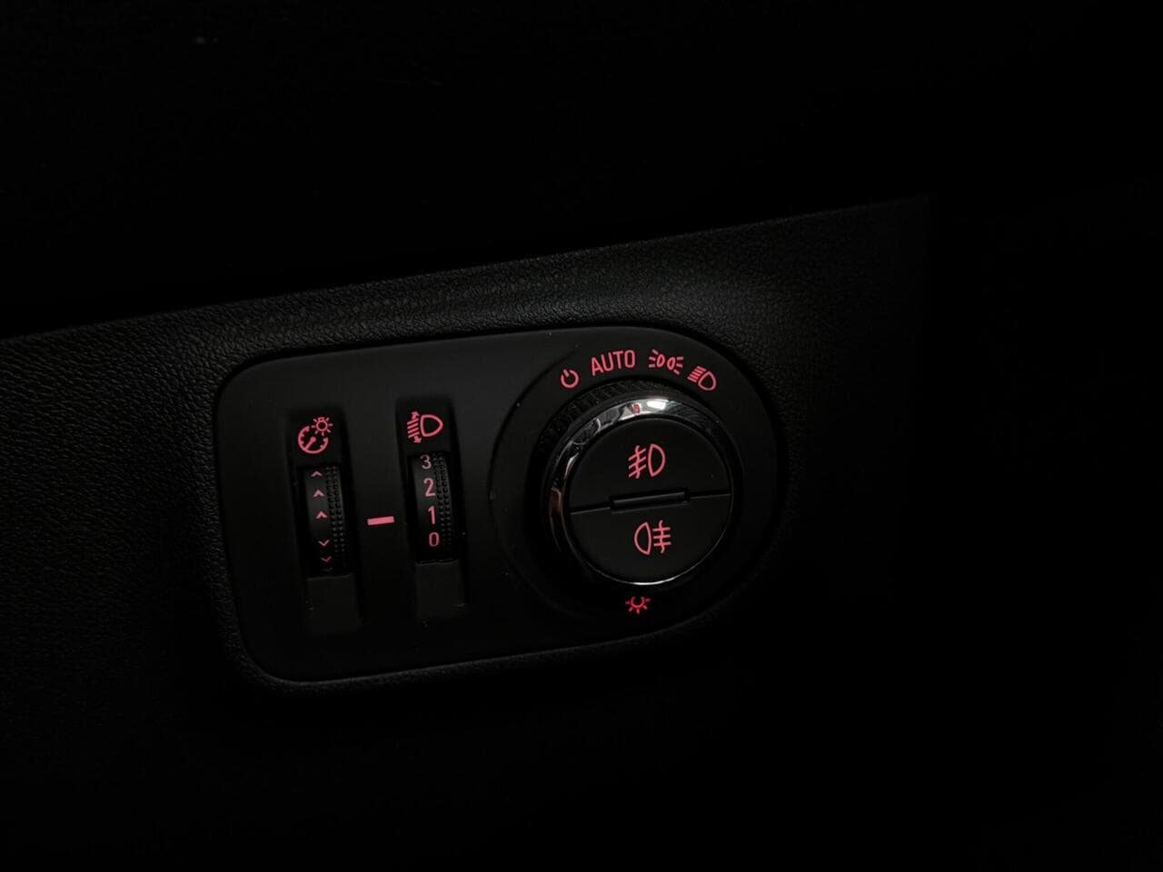 Vauxhall Corsa thumbnail Misc Controls