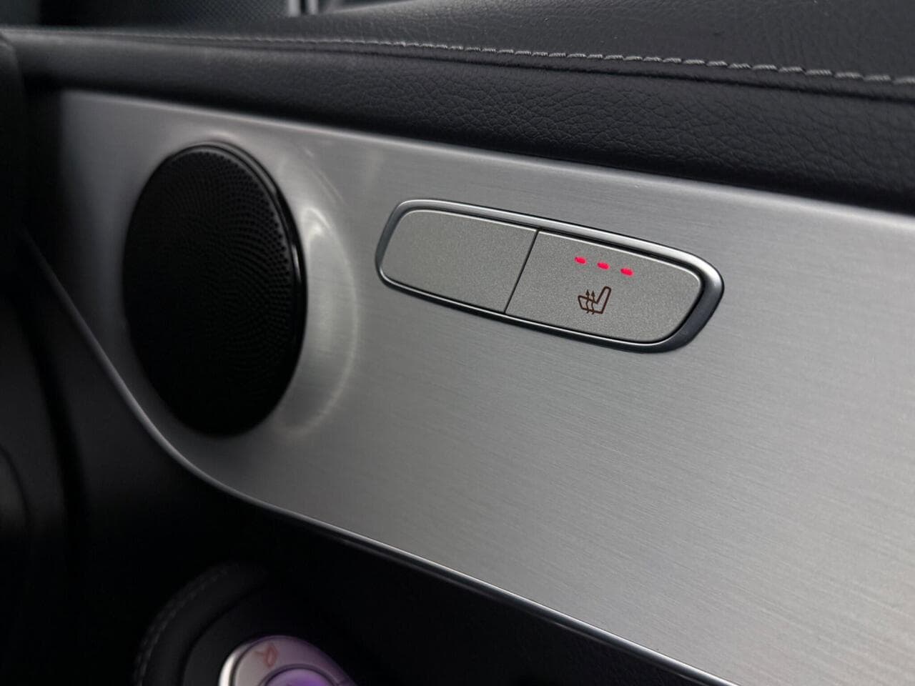 Mercedes-Benz GLC thumbnail Misc Controls
