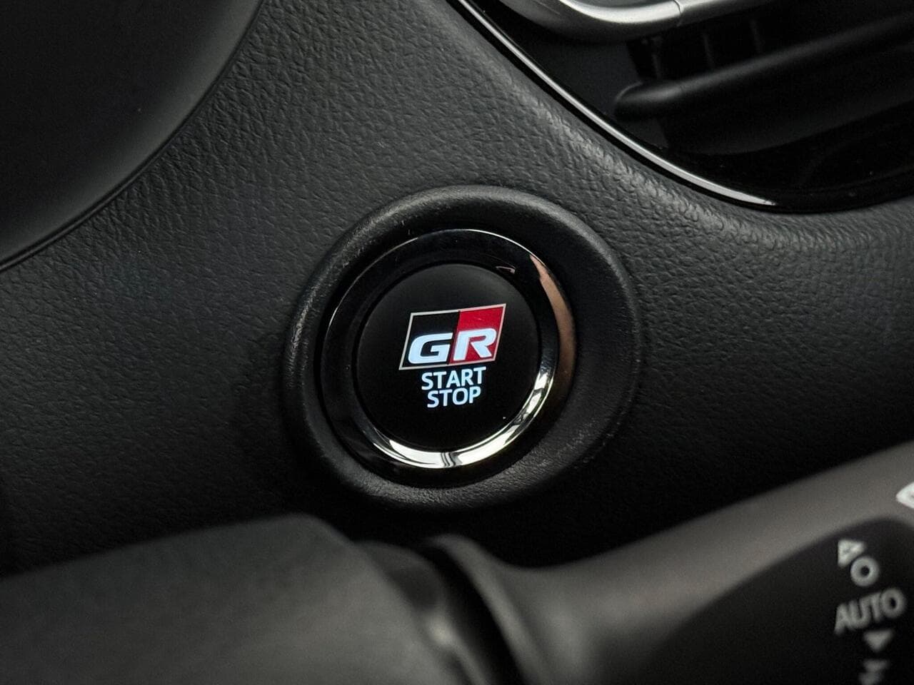 Toyota C-HR thumbnail Misc Controls