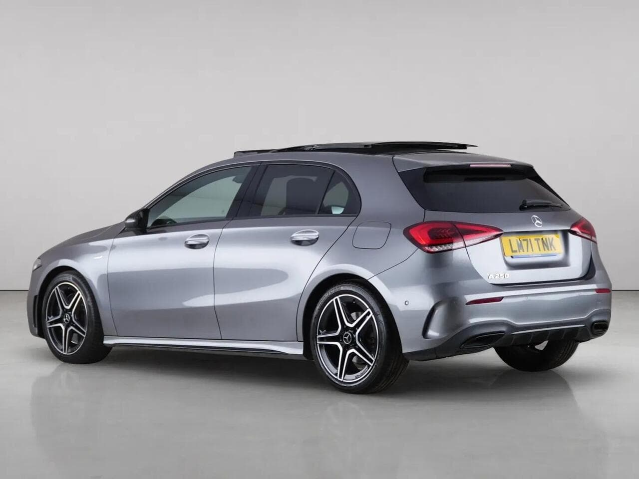 Mercedes-Benz A Class thumbnail Rear Left