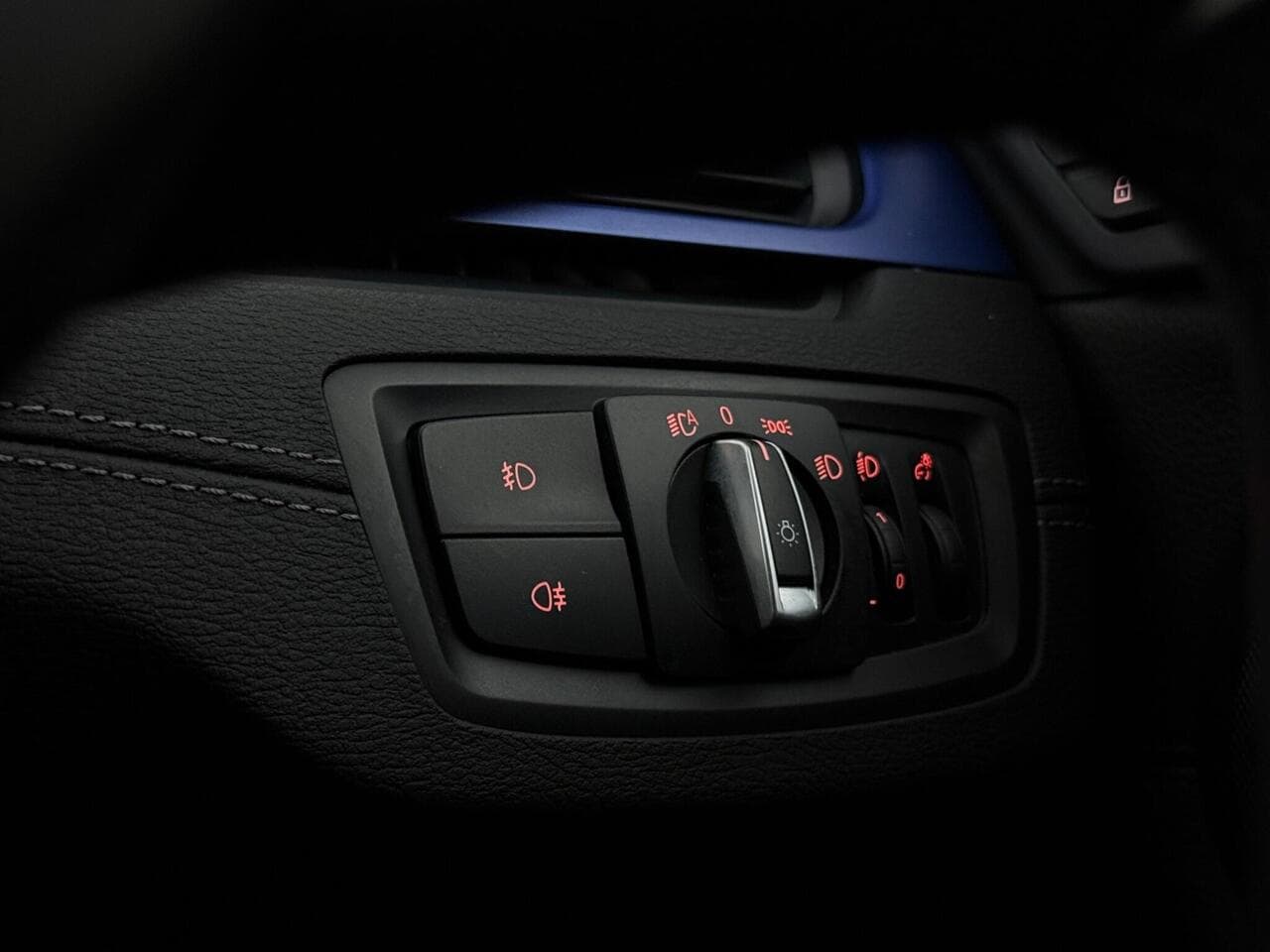 BMW X1 thumbnail Misc Controls