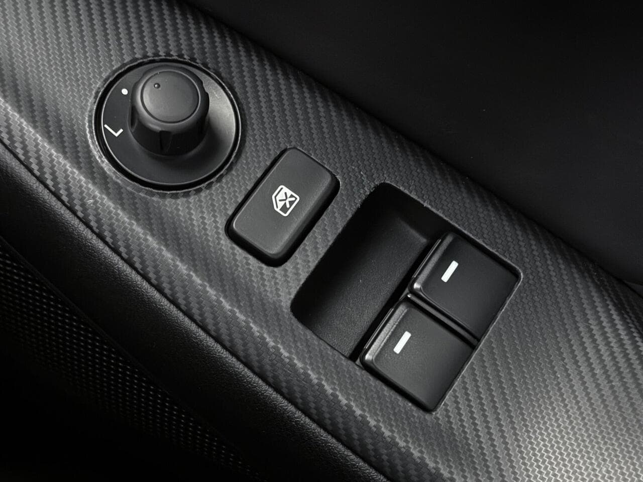 Mazda MX-5 thumbnail Misc Controls