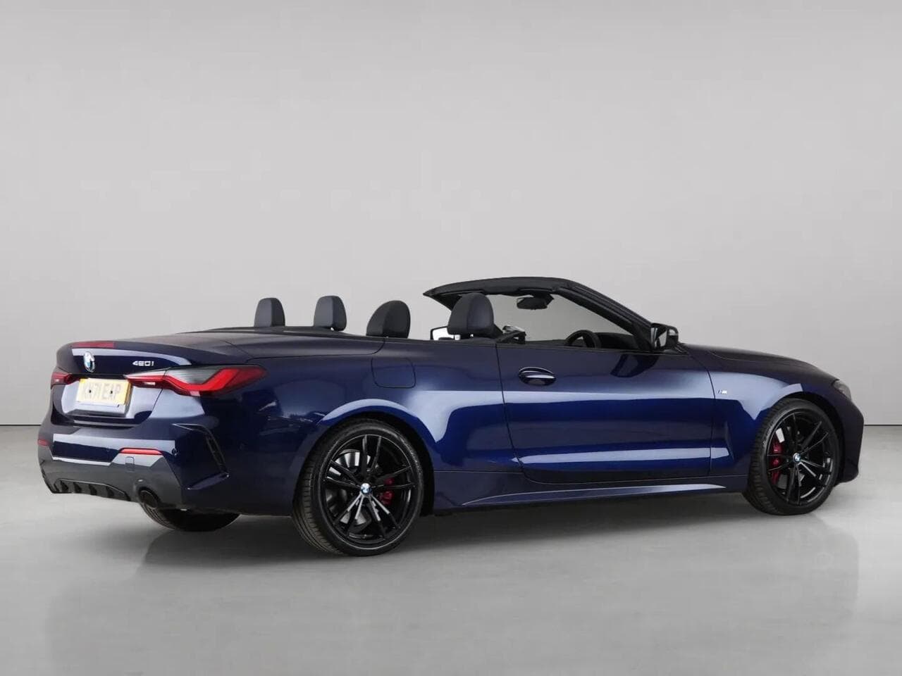 BMW 4 Series thumbnail Side Right