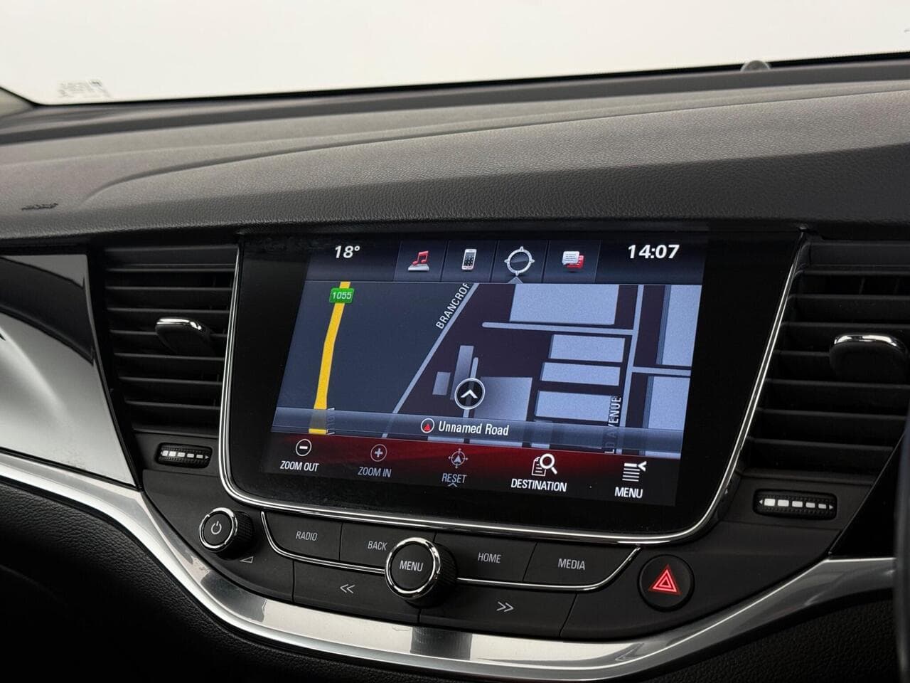 Vauxhall Astra thumbnail Infotainment System