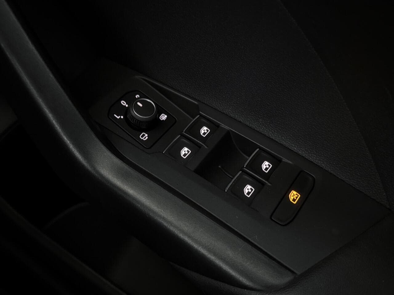 Volkswagen T-Cross thumbnail Misc Controls