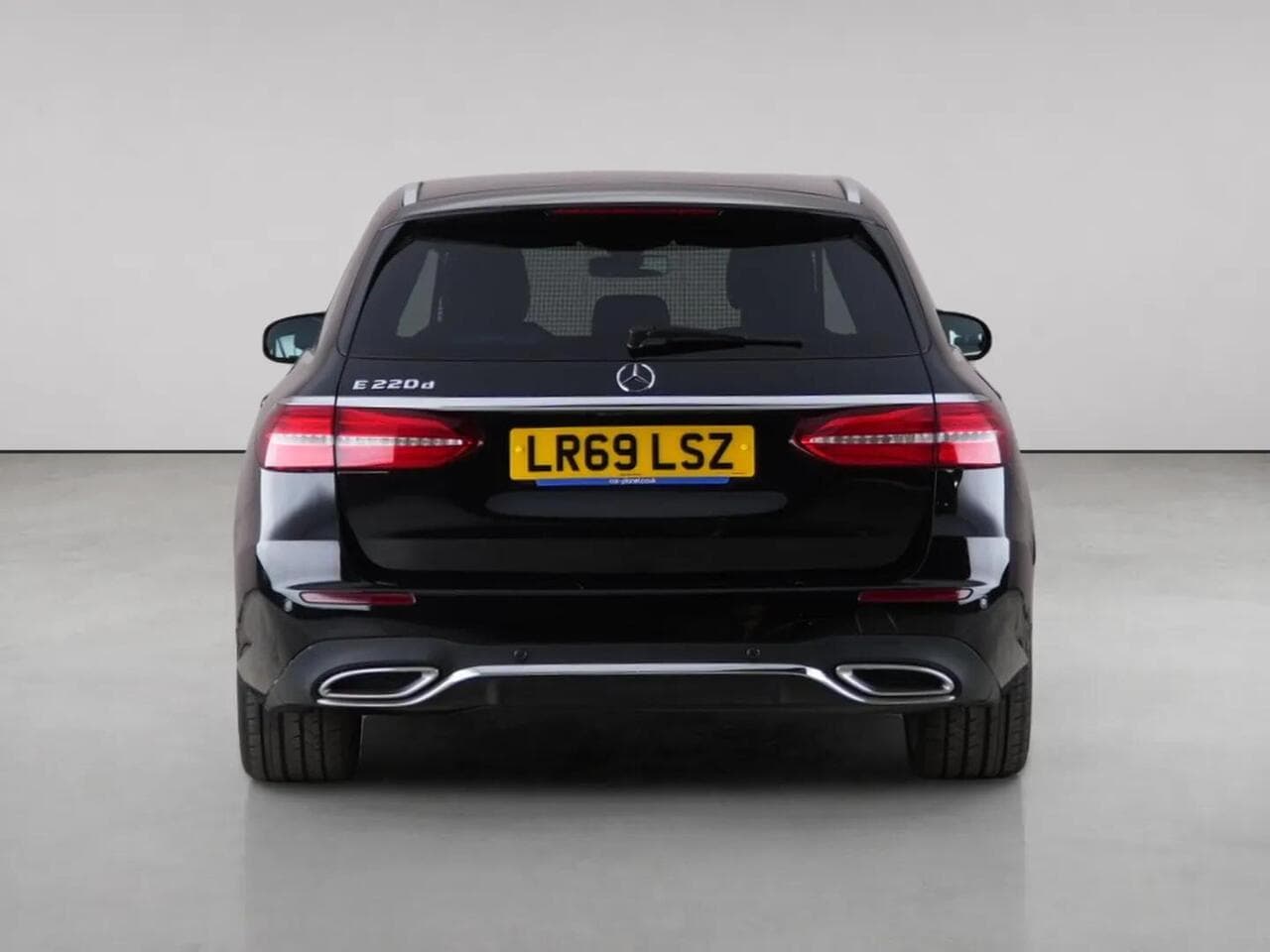 Mercedes-Benz E Class thumbnail Rear