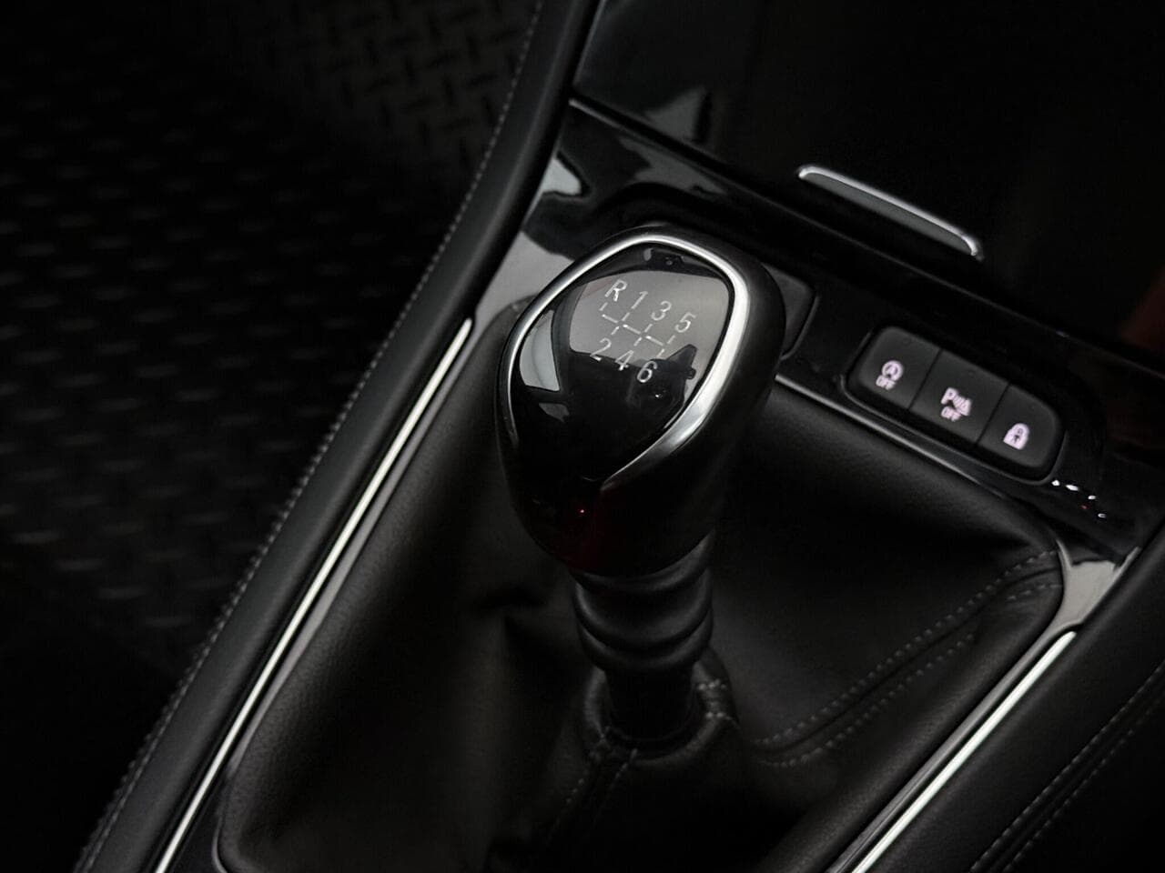Vauxhall Grandland X thumbnail Interior Front