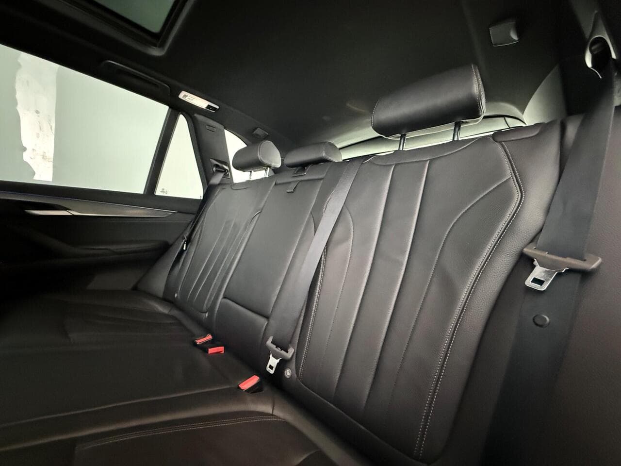 BMW X5 thumbnail Seats Rear