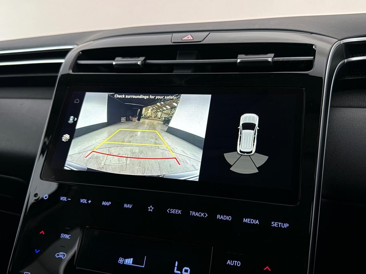 Hyundai TUCSON thumbnail Infotainment System