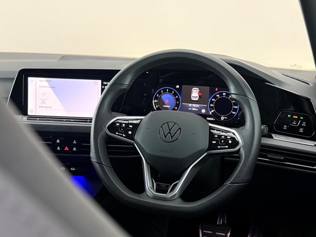 Volkswagen Golf thumbnail Steering Wheel