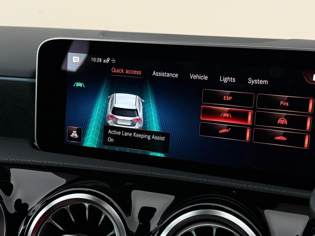 Mercedes-Benz A Class thumbnail Infotainment System