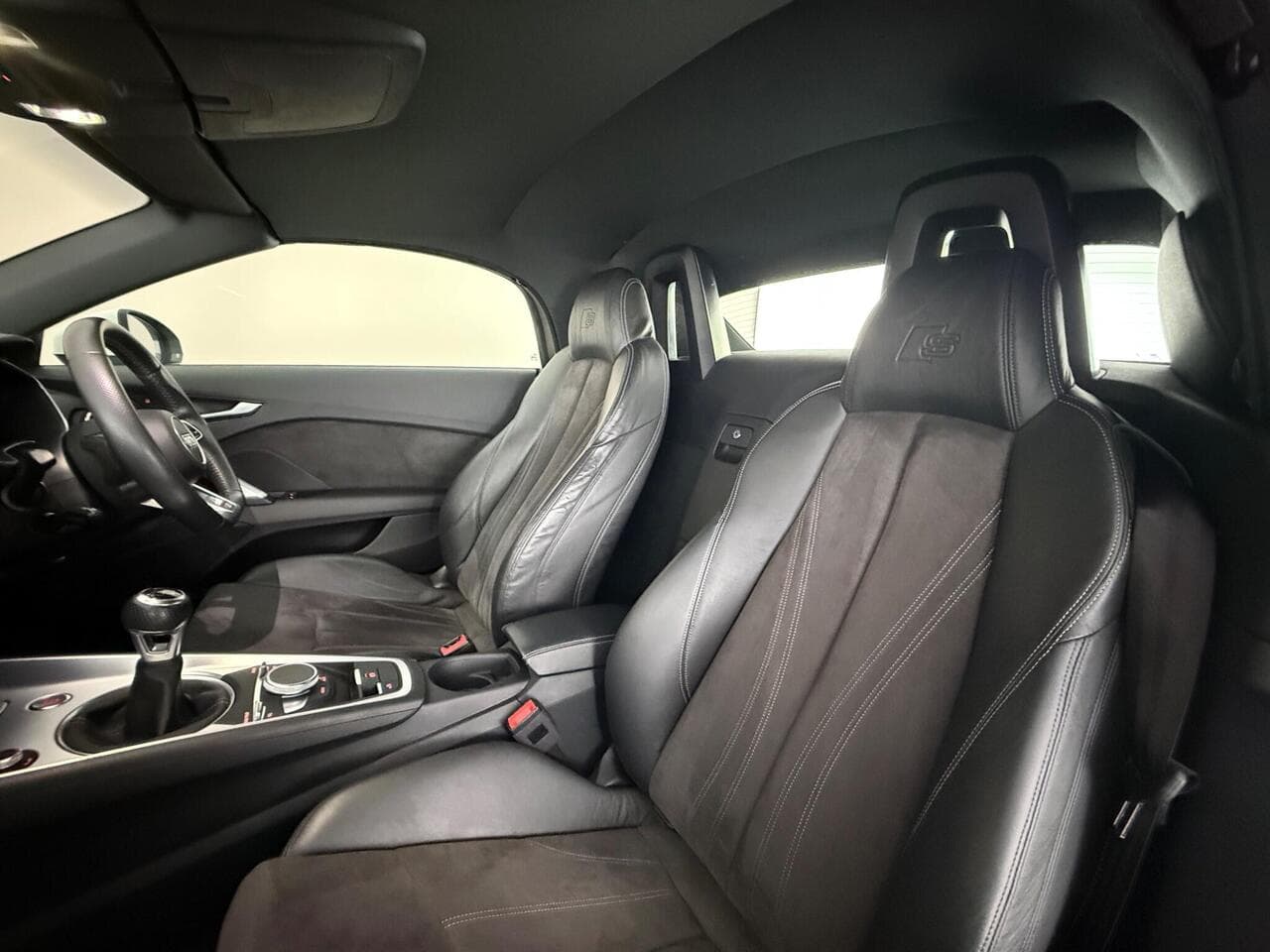 Audi TT thumbnail Seat Front Passenger