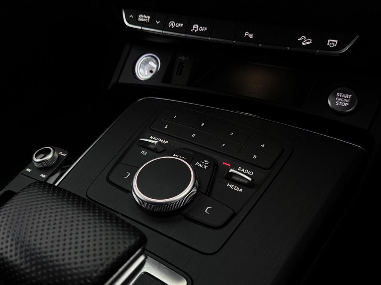 Audi Q5 thumbnail Misc Controls