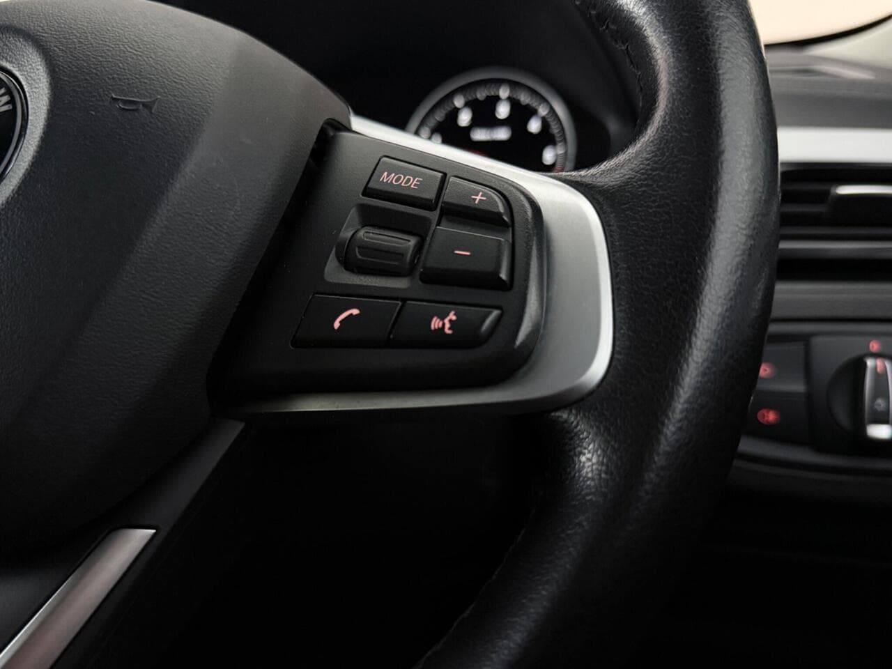 BMW X2 thumbnail Misc Controls