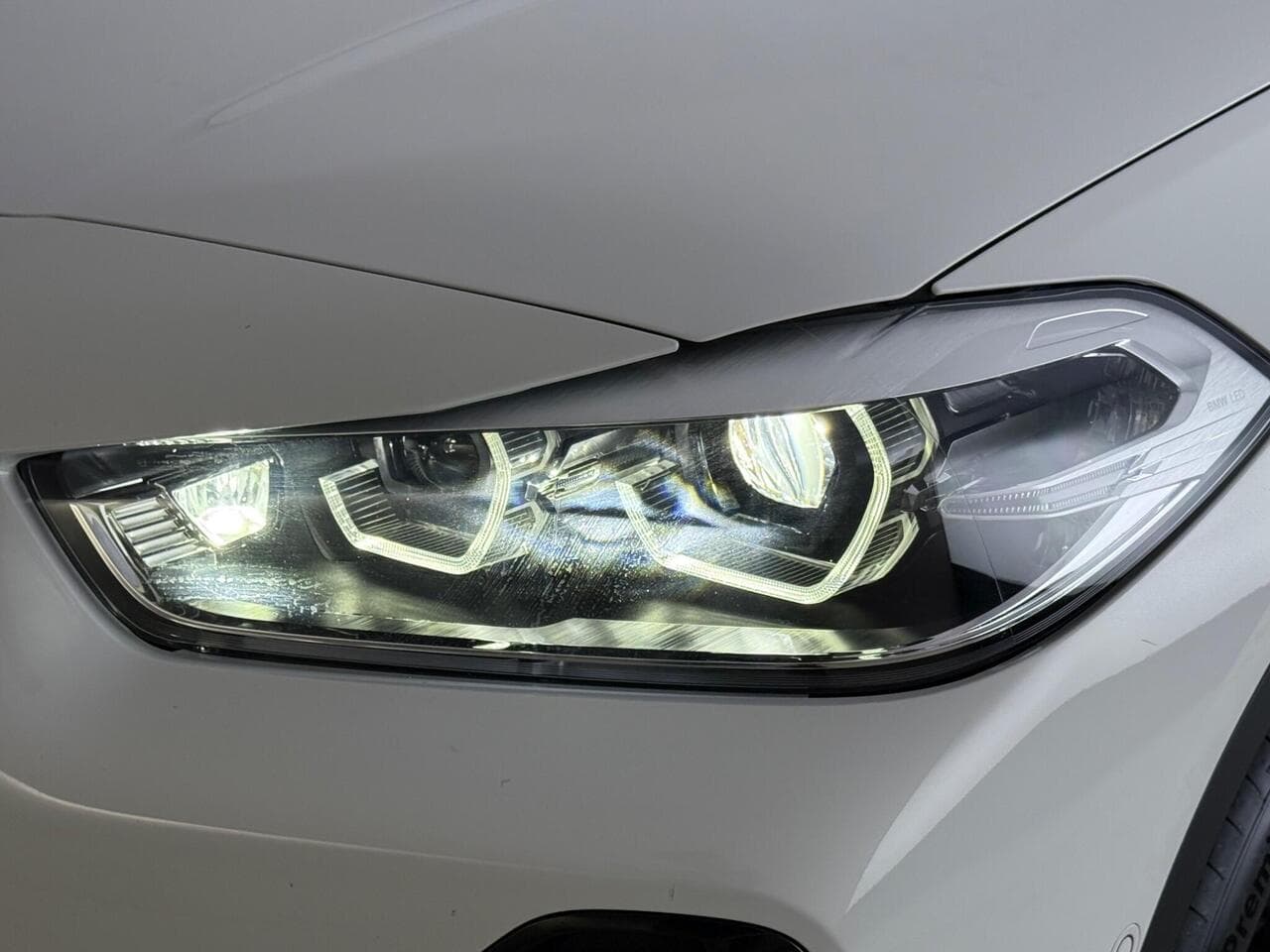 BMW X2 thumbnail Lights Front