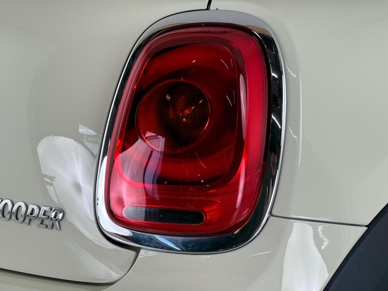 MINI Hatch thumbnail Lights Rear