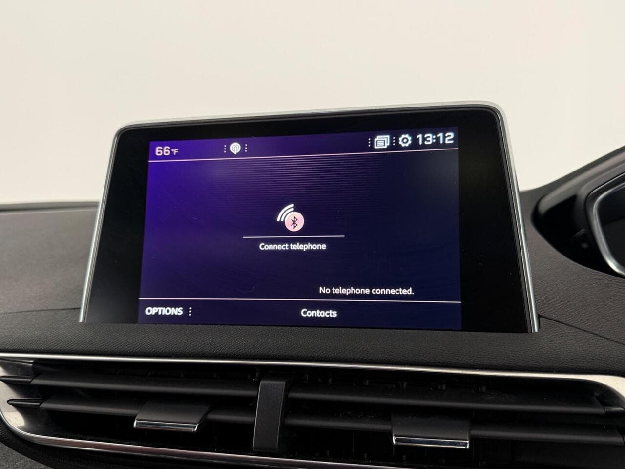 Peugeot 5008 thumbnail Infotainment System
