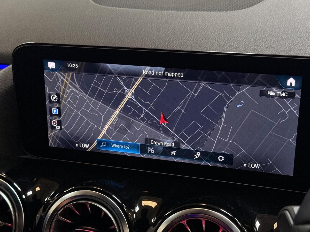 Mercedes-Benz GLA thumbnail Infotainment System