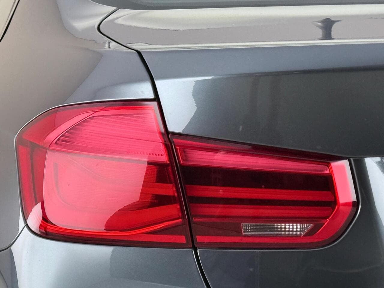 BMW 3 Series thumbnail Lights Rear